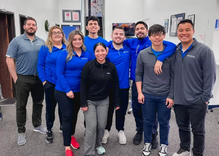 join-our-team-culture-Advantage-Physical-Therapy-Ventura-CA